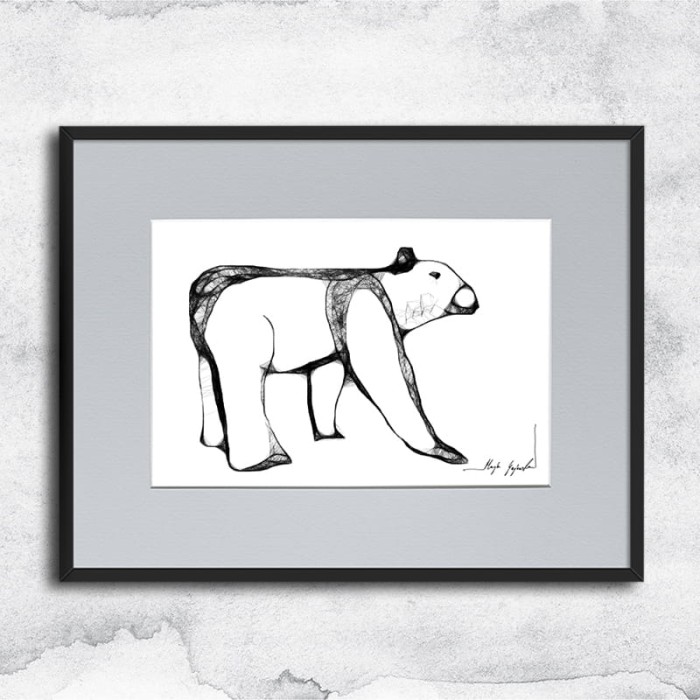 Autorska grafika nr 111 - niedźwiedź, oprawiona w czarną, aluminową ramę i grafitowe passe partout