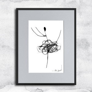 kobieca grafika nr 92 - tancerka, oprawiona w czarną, aluminową ramę i grafitowe passe partout