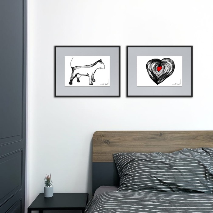 Autorska grafika nr 108 - Bulterier, oprawiona w czarną, aluminową ramę i grafitowe passe partout, dla miłośników psów