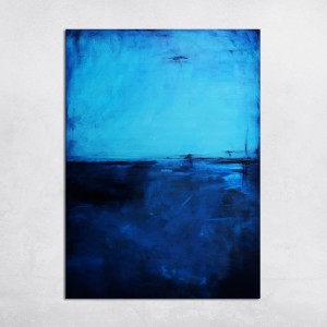 Nowoczesny obraz olejny, w którym wyraźnie dominują kolory błękitu i głębokiego niebieskiego przechodzącego w coraz mocniejsze tonacje, aż do ciemnego granatu.