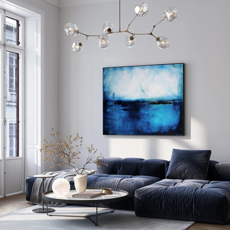 Obraz olejny pasuje do przestronnego salonu lub sypialni. Kolorystyka w niebieskiej tonacji tworzy harmonijny nastrój pozostawiając odbiorcy dużą swobodę w interpretacji.