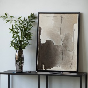 Obraz w formacie 40x30cm oprawiony w czarną, aluminiową ramę pasuje do nowoczesnych pomieszczeń.